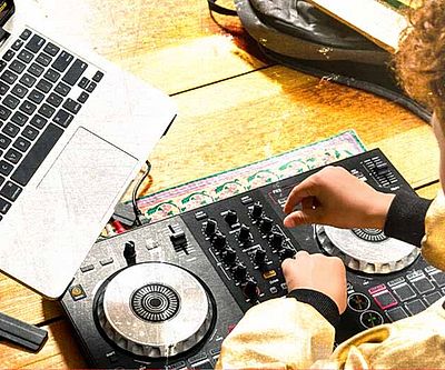 Learn How to Become a DJ