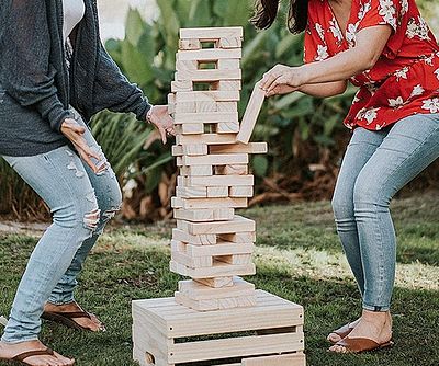 Play Giant Jenga