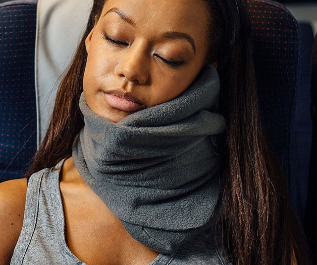 airplane neck pillow wrap
