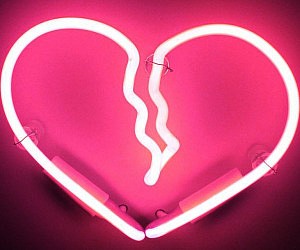 neon broken heart sign