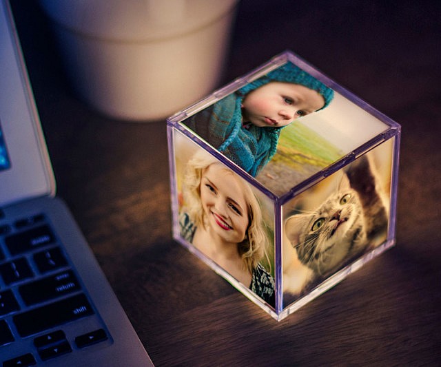 Illuminating Instagram Photo Cube