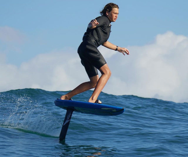 Electric Hydrofoil Surfboard