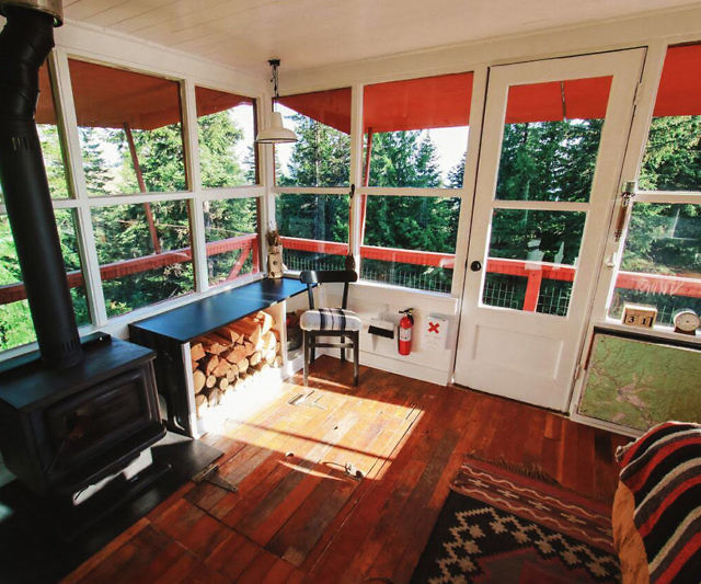 Crystal Peak Lookout Airbnb