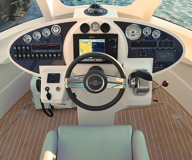 Jet Capsule Mini Luxury Yacht