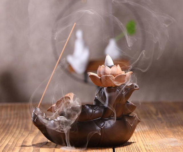 Lotus Backflow Cone Incense Burner