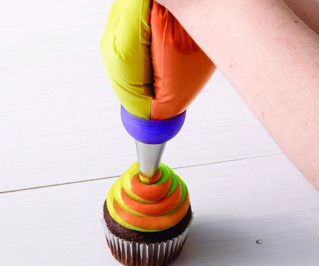 MultiColor Swirl Icing Coupler