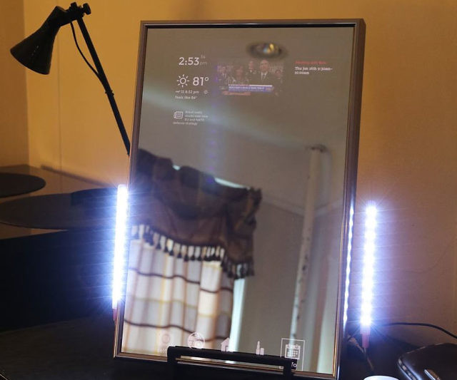 Hands Free Smart Mirror