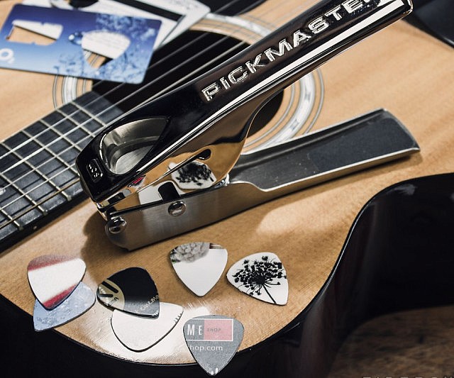 Guitar Pick Maker