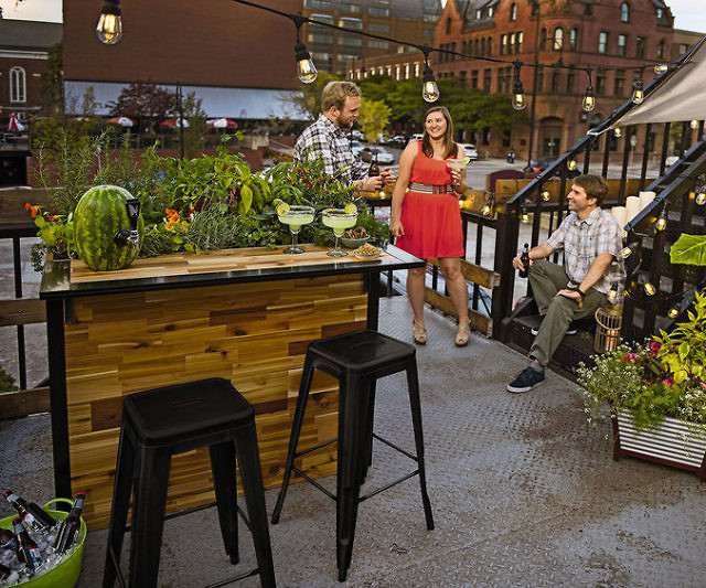 Outdoor Planter Bar
