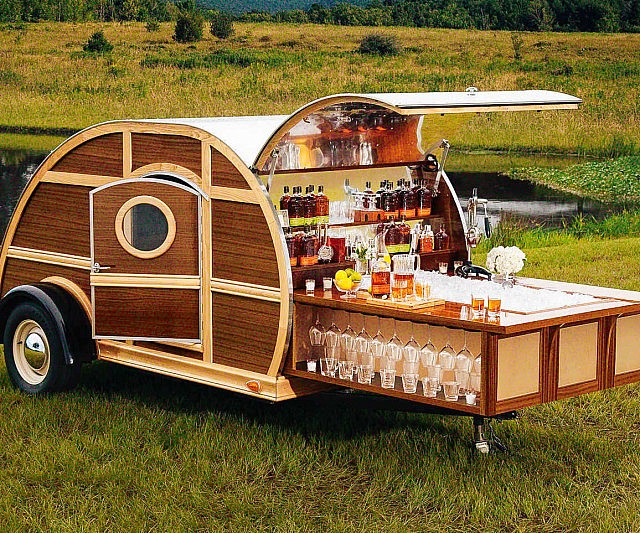 Bulleit Portable Whiskey Bar