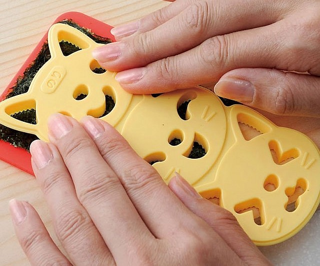 Rice Ball Kitten Mold