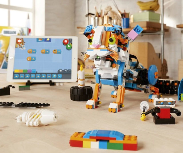 LEGO Robot Building Kit