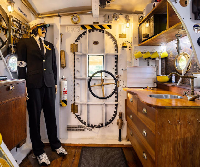 Yellow Submarine Airbnb
