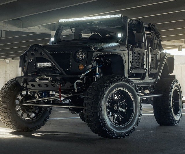 Zombie Apocalypse Survival Jeep